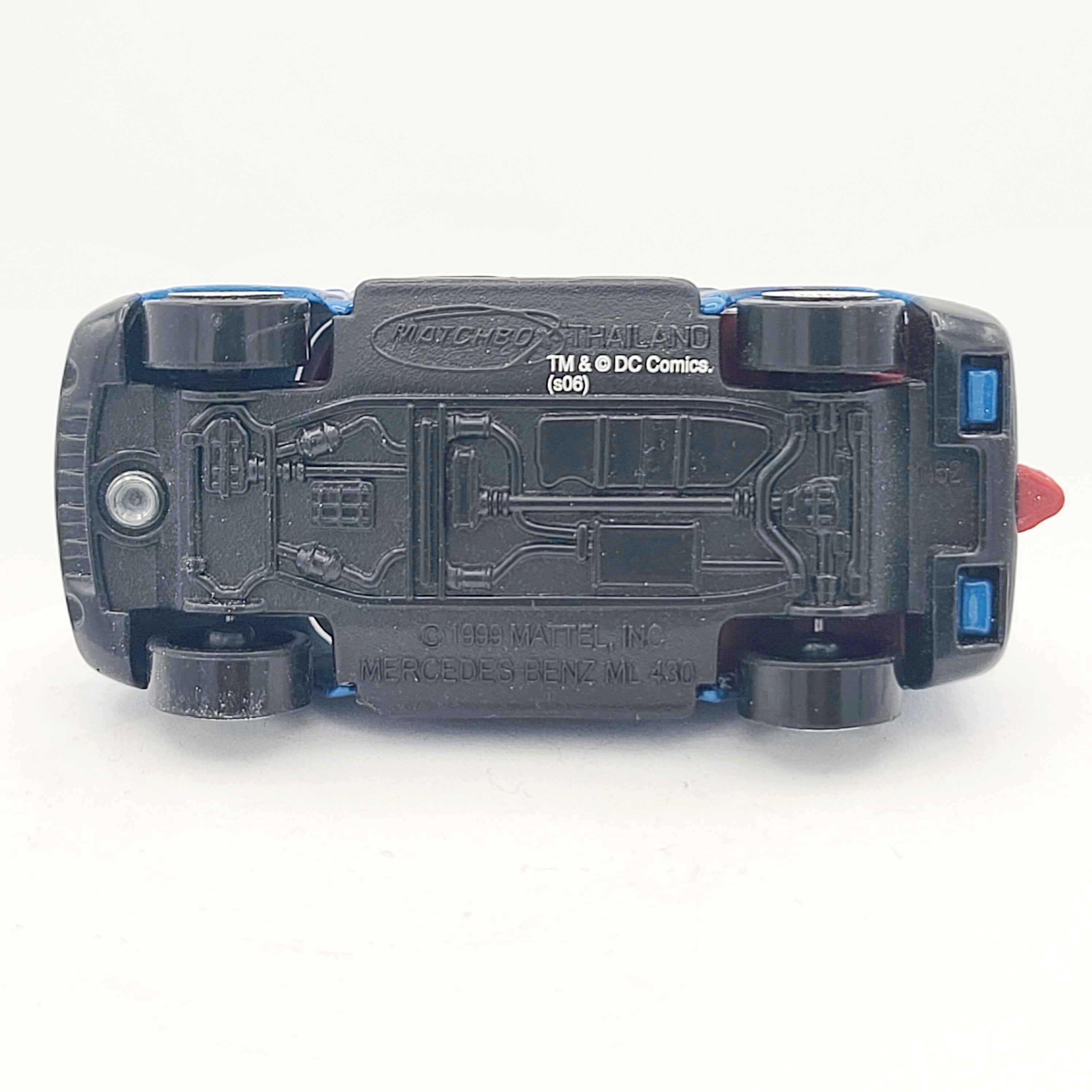 Matchbox Mercedes-Benz ML 430 (2006 MBX 5 Pack Exclusive - Superman)